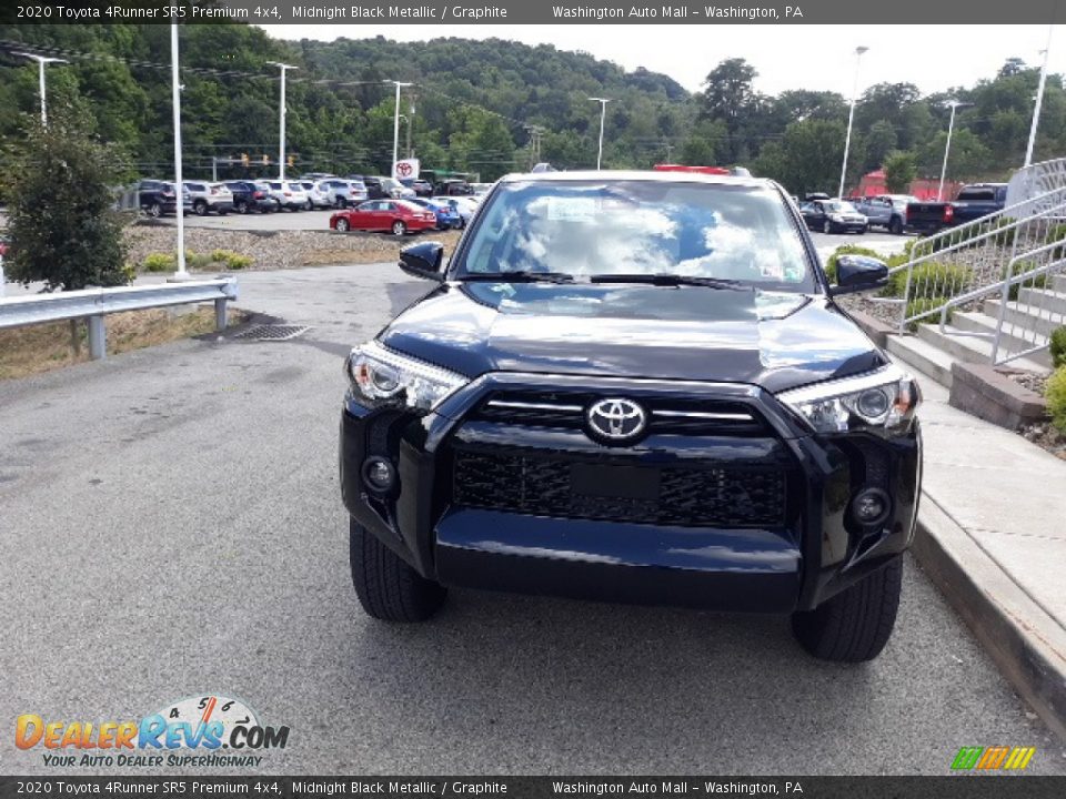 2020 Toyota 4Runner SR5 Premium 4x4 Midnight Black Metallic / Graphite Photo #32