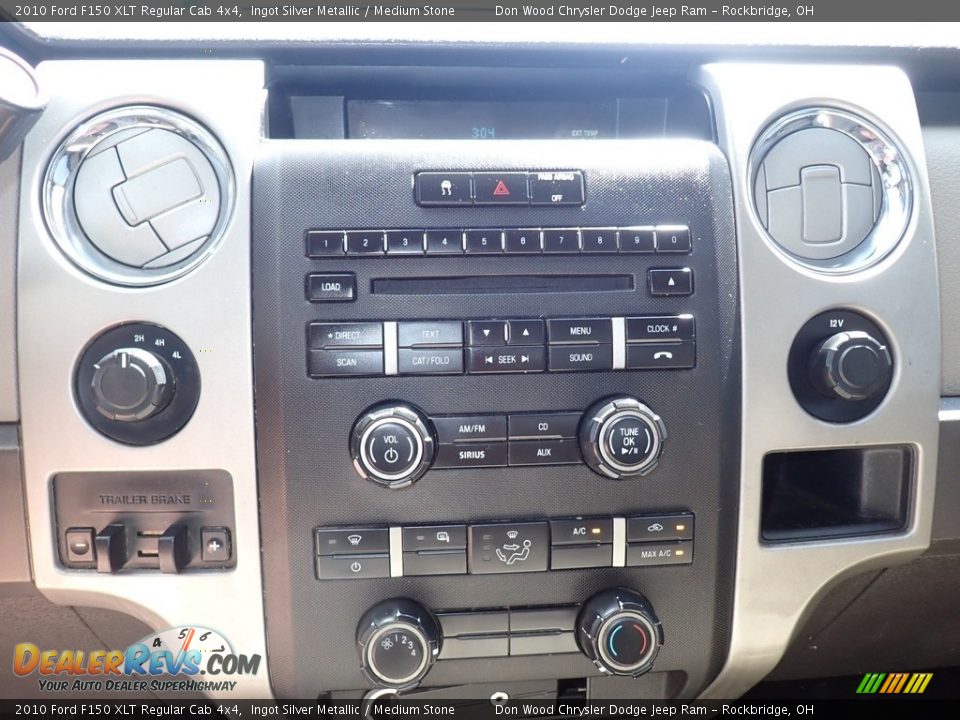 Controls of 2010 Ford F150 XLT Regular Cab 4x4 Photo #25
