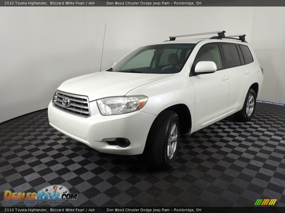 2010 Toyota Highlander Blizzard White Pearl / Ash Photo #7