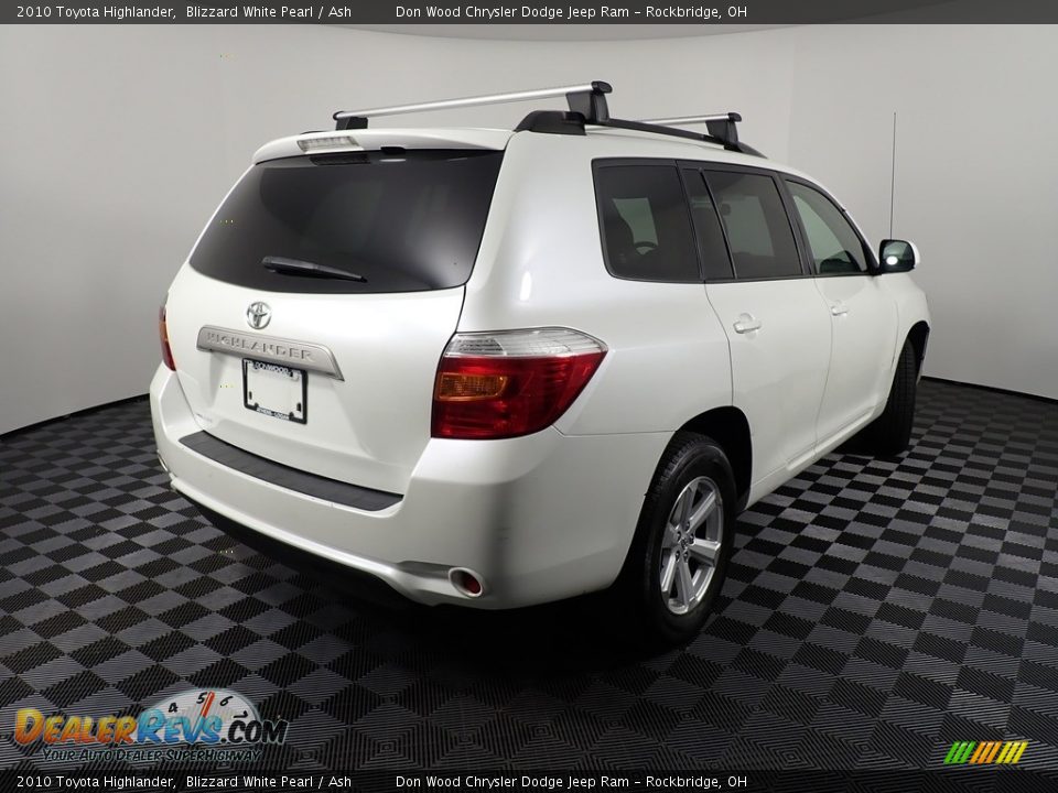 2010 Toyota Highlander Blizzard White Pearl / Ash Photo #16