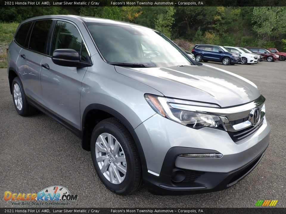 Front 3/4 View of 2021 Honda Pilot LX AWD Photo #6