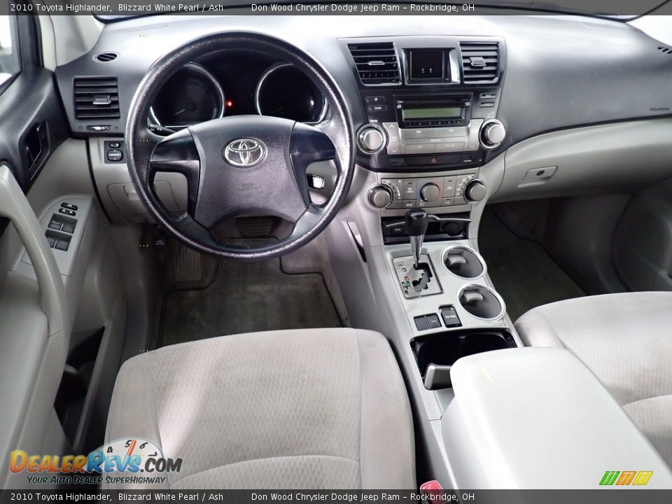 Dashboard of 2010 Toyota Highlander  Photo #36