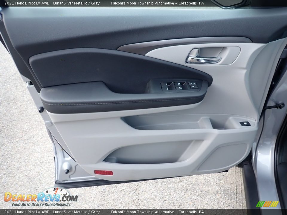 Door Panel of 2021 Honda Pilot LX AWD Photo #13