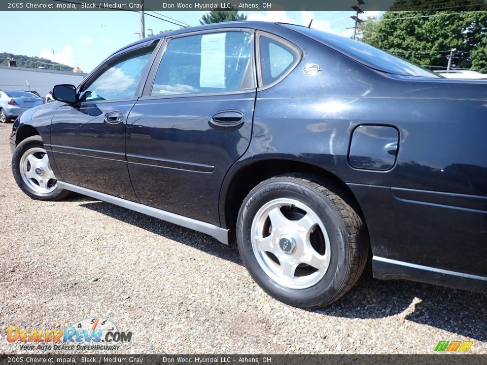 2005 Chevrolet Impala Black / Medium Gray Photo #8