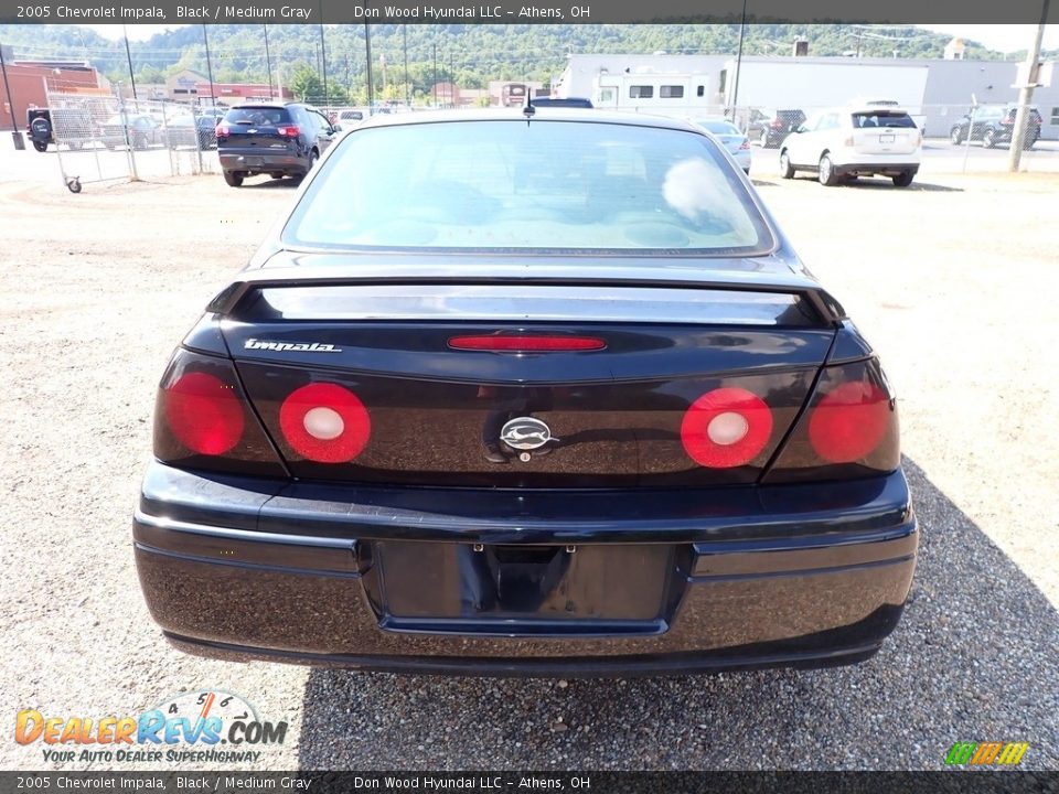 2005 Chevrolet Impala Black / Medium Gray Photo #9