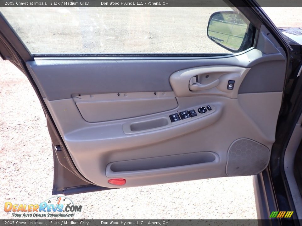 2005 Chevrolet Impala Black / Medium Gray Photo #12