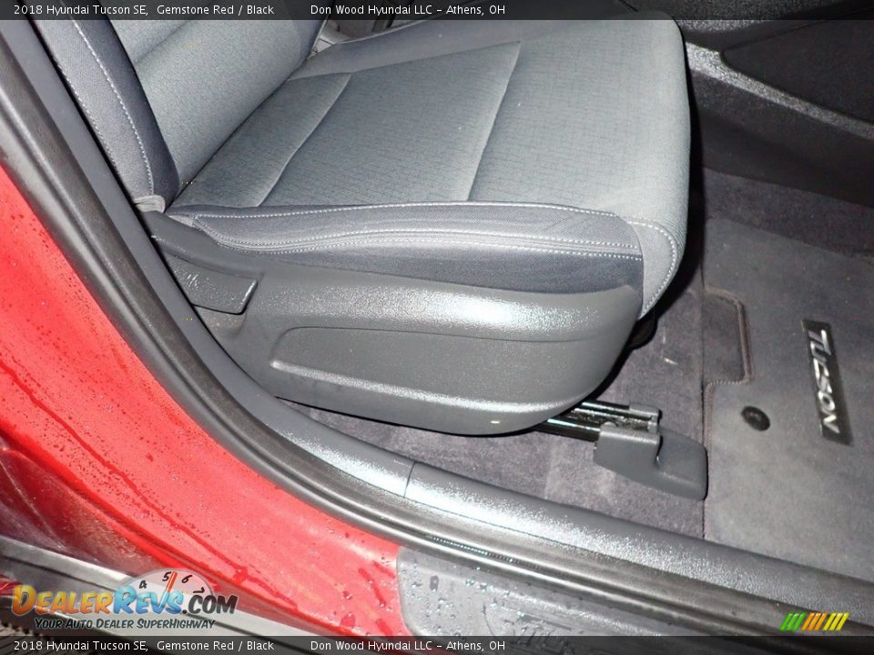 2018 Hyundai Tucson SE Gemstone Red / Black Photo #25