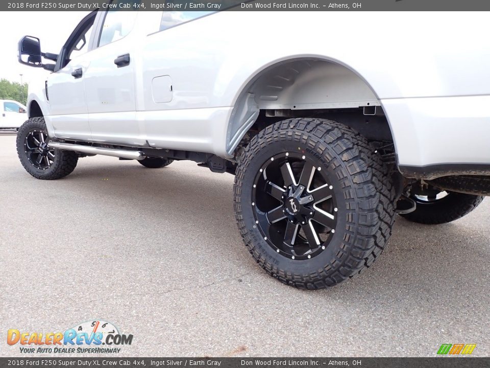 2018 Ford F250 Super Duty XL Crew Cab 4x4 Ingot Silver / Earth Gray Photo #10
