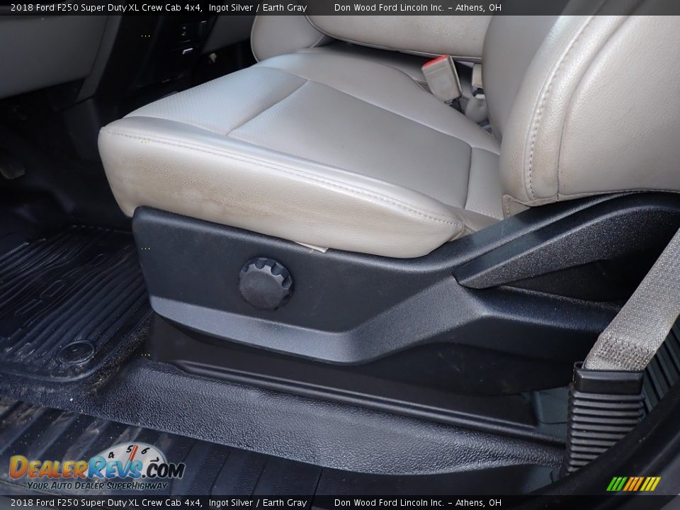 2018 Ford F250 Super Duty XL Crew Cab 4x4 Ingot Silver / Earth Gray Photo #16