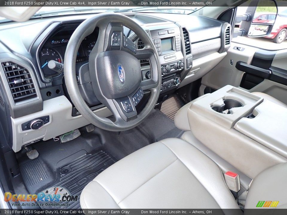 2018 Ford F250 Super Duty XL Crew Cab 4x4 Ingot Silver / Earth Gray Photo #17