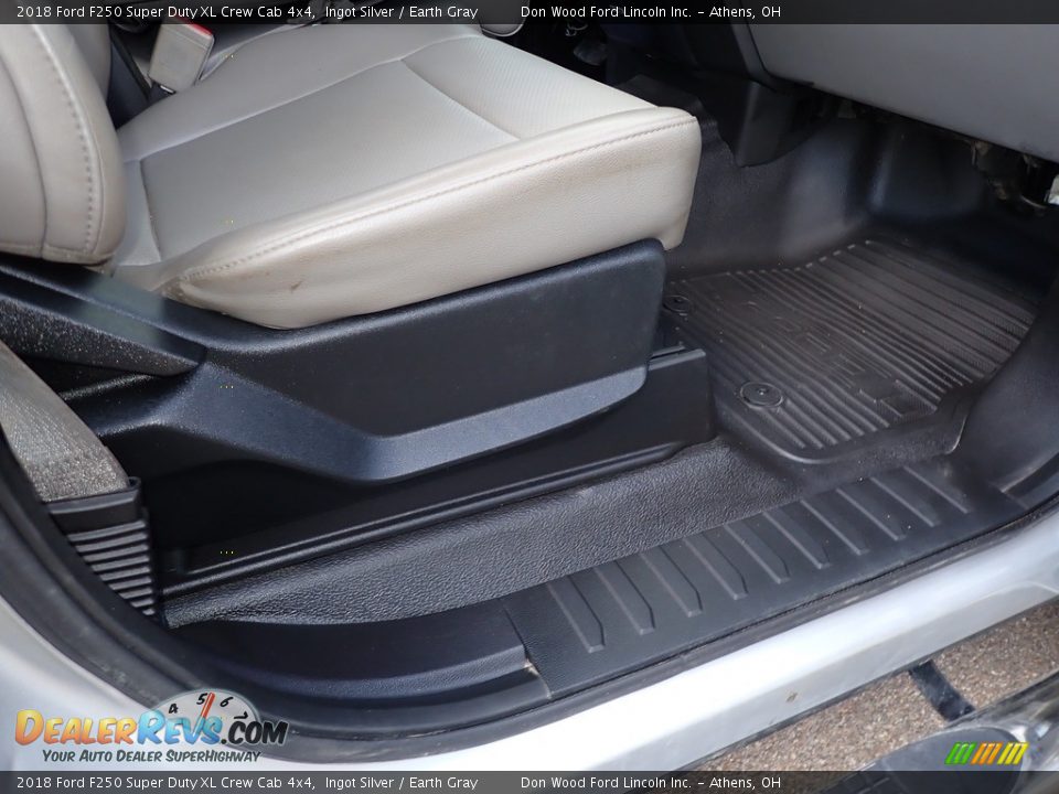 2018 Ford F250 Super Duty XL Crew Cab 4x4 Ingot Silver / Earth Gray Photo #23