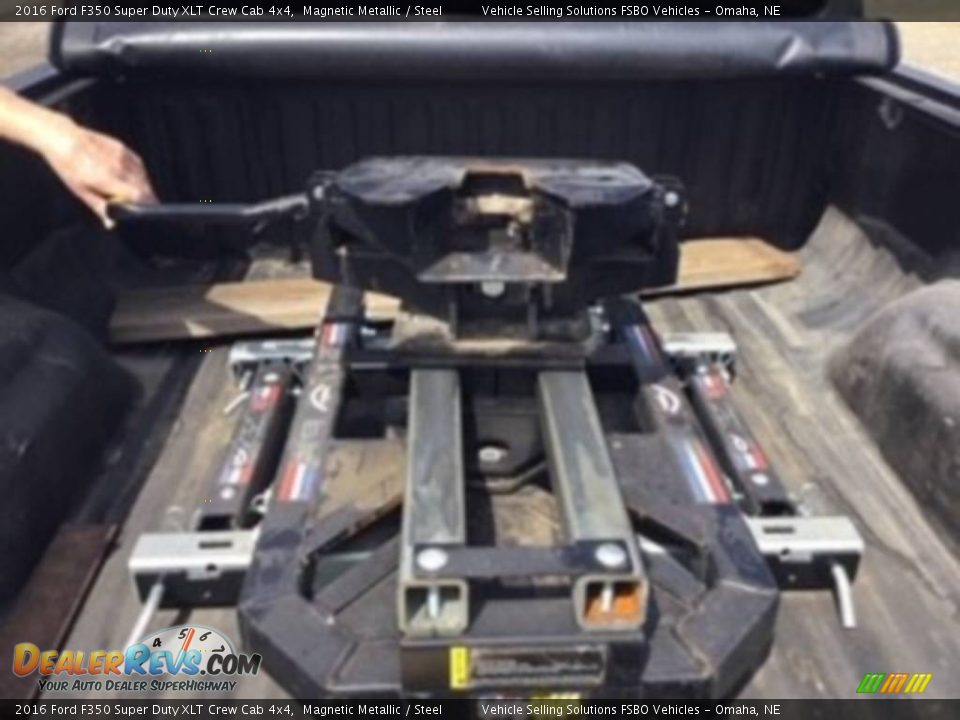 2016 Ford F350 Super Duty XLT Crew Cab 4x4 Magnetic Metallic / Steel Photo #4