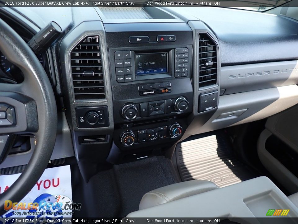 2018 Ford F250 Super Duty XL Crew Cab 4x4 Ingot Silver / Earth Gray Photo #28