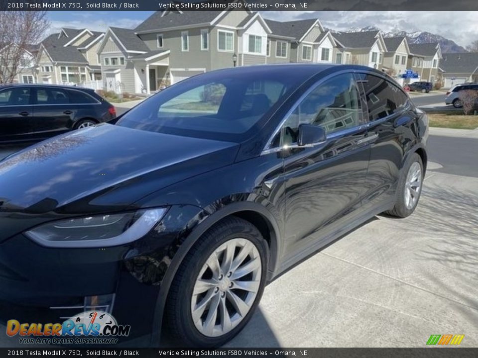 2018 Tesla Model X 75D Solid Black / Black Photo #1