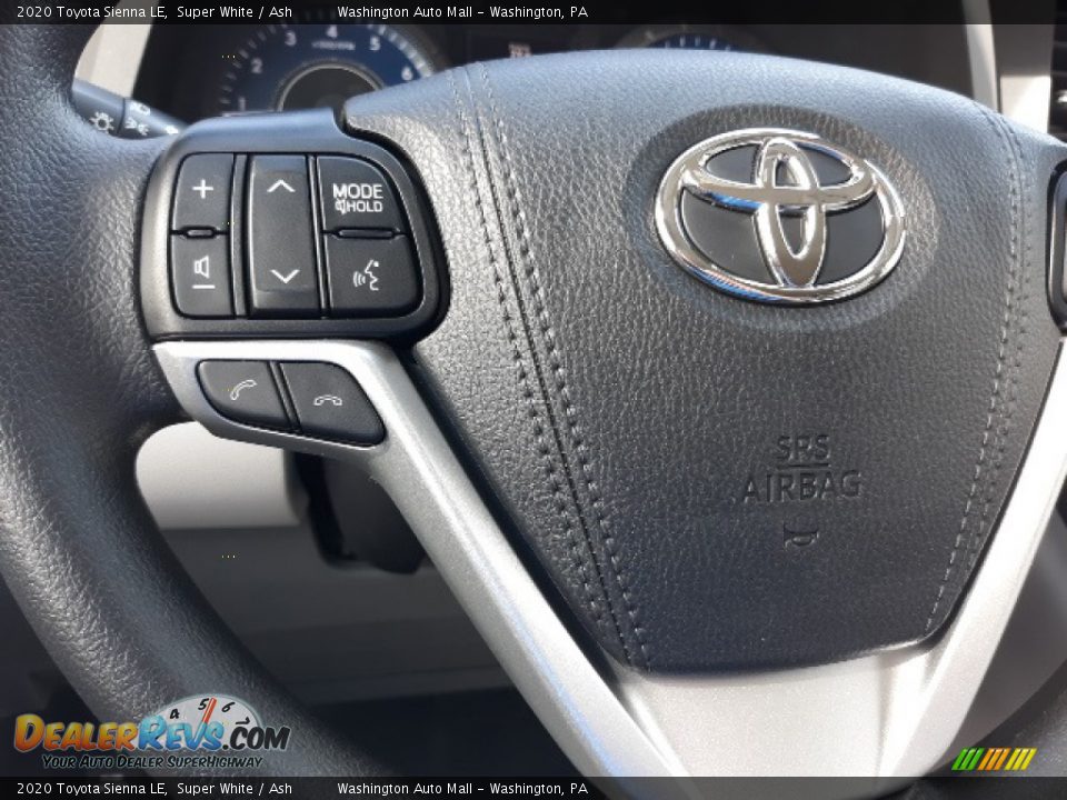 2020 Toyota Sienna LE Super White / Ash Photo #5