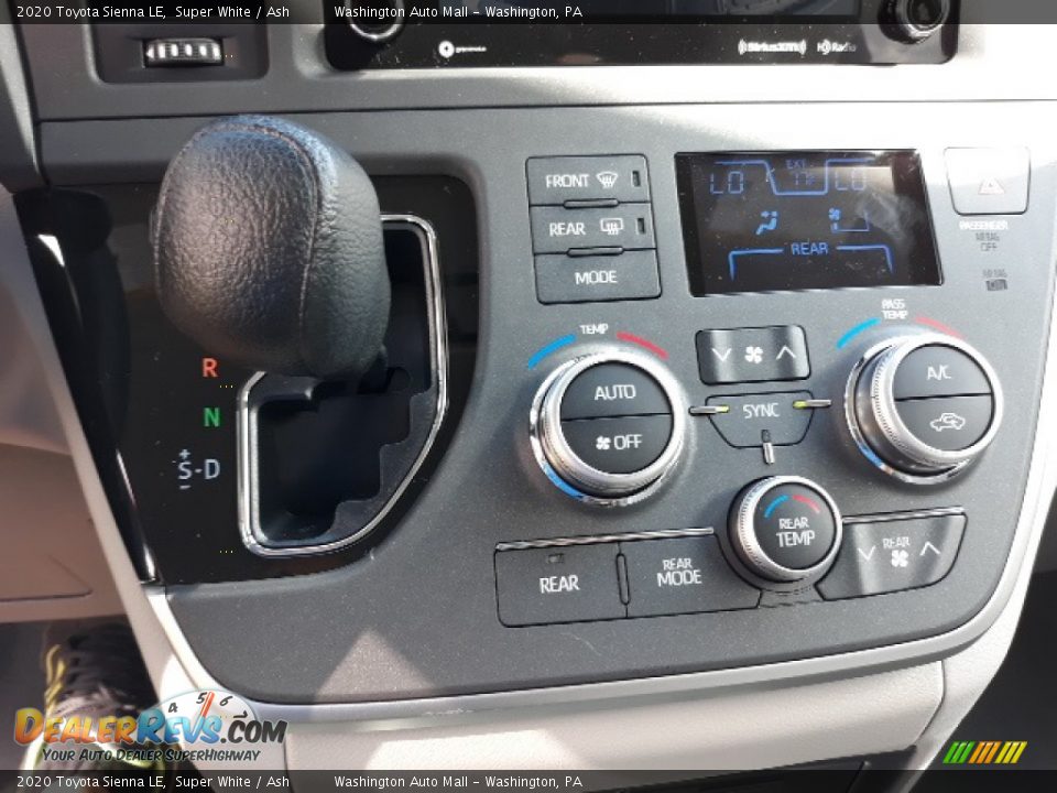 2020 Toyota Sienna LE Super White / Ash Photo #14