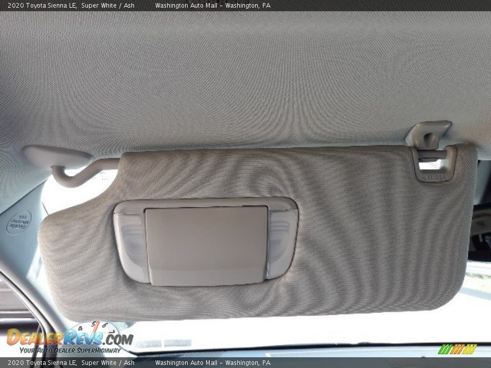 2020 Toyota Sienna LE Super White / Ash Photo #16