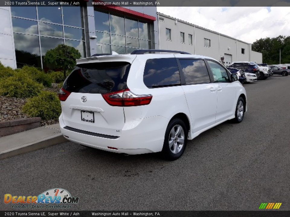 2020 Toyota Sienna LE Super White / Ash Photo #30