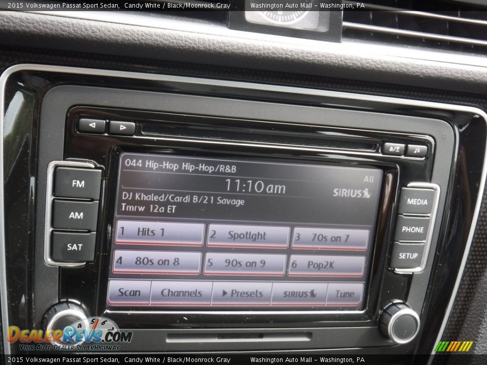 Controls of 2015 Volkswagen Passat Sport Sedan Photo #4