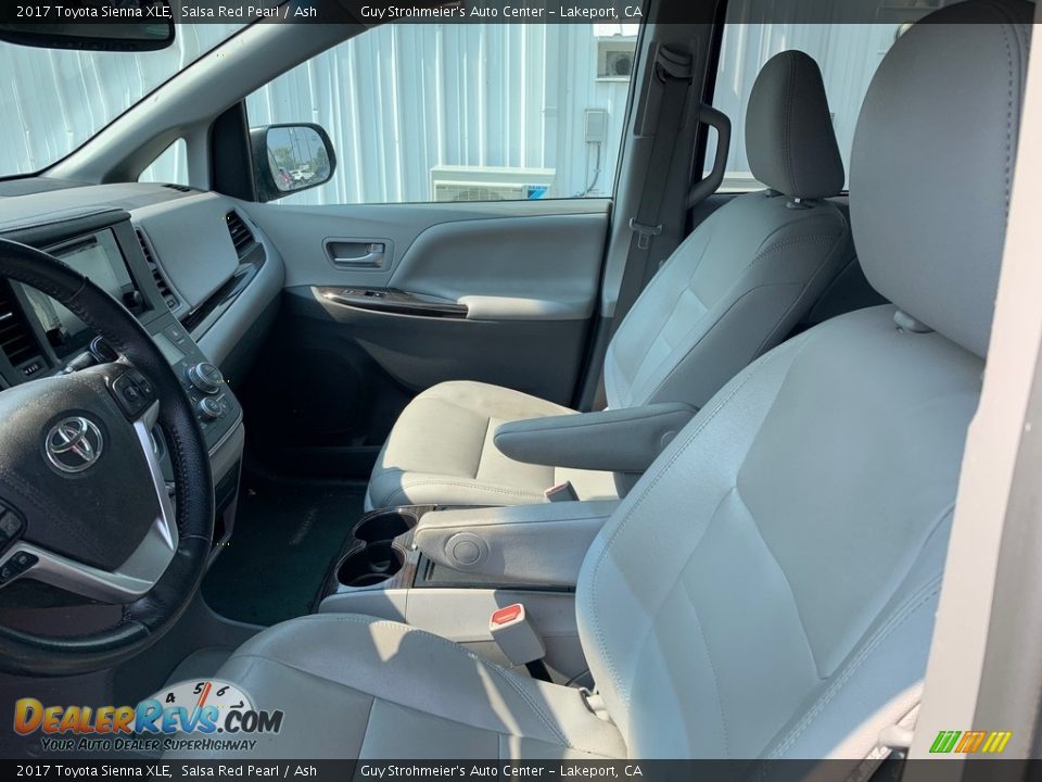 2017 Toyota Sienna XLE Salsa Red Pearl / Ash Photo #4