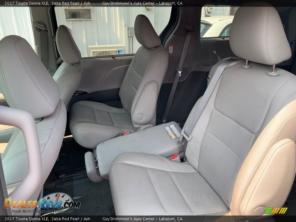 2017 Toyota Sienna XLE Salsa Red Pearl / Ash Photo #8
