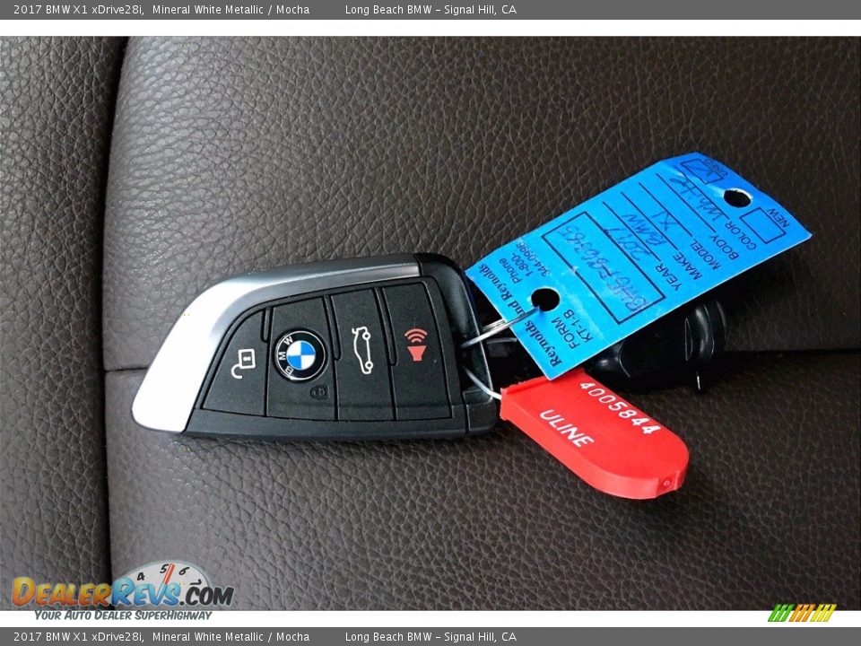 2017 BMW X1 xDrive28i Mineral White Metallic / Mocha Photo #10