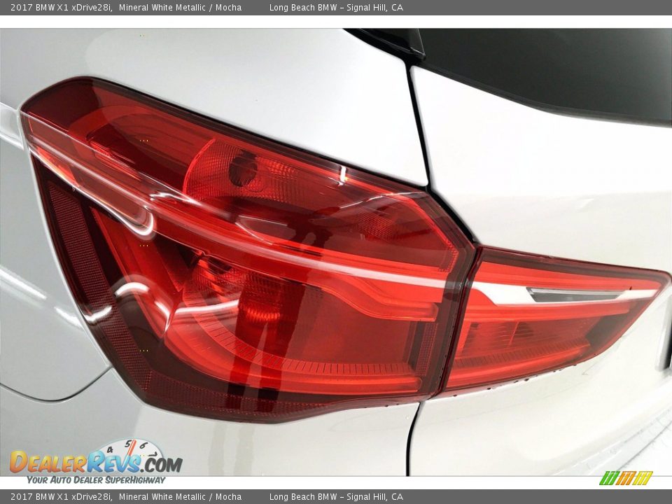 2017 BMW X1 xDrive28i Mineral White Metallic / Mocha Photo #26