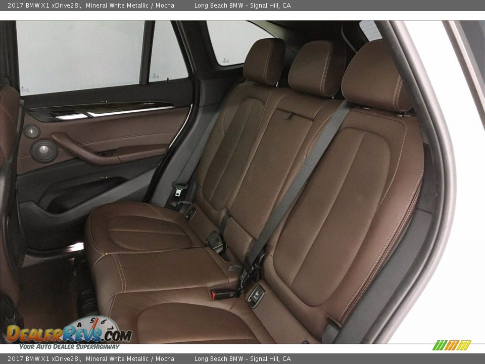 2017 BMW X1 xDrive28i Mineral White Metallic / Mocha Photo #29