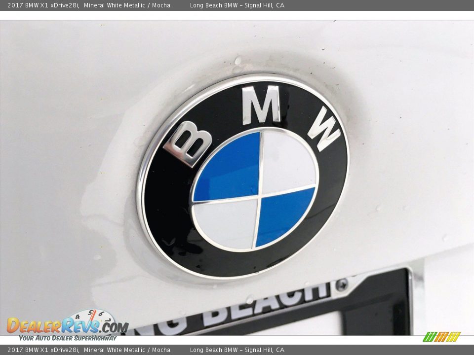 2017 BMW X1 xDrive28i Mineral White Metallic / Mocha Photo #33