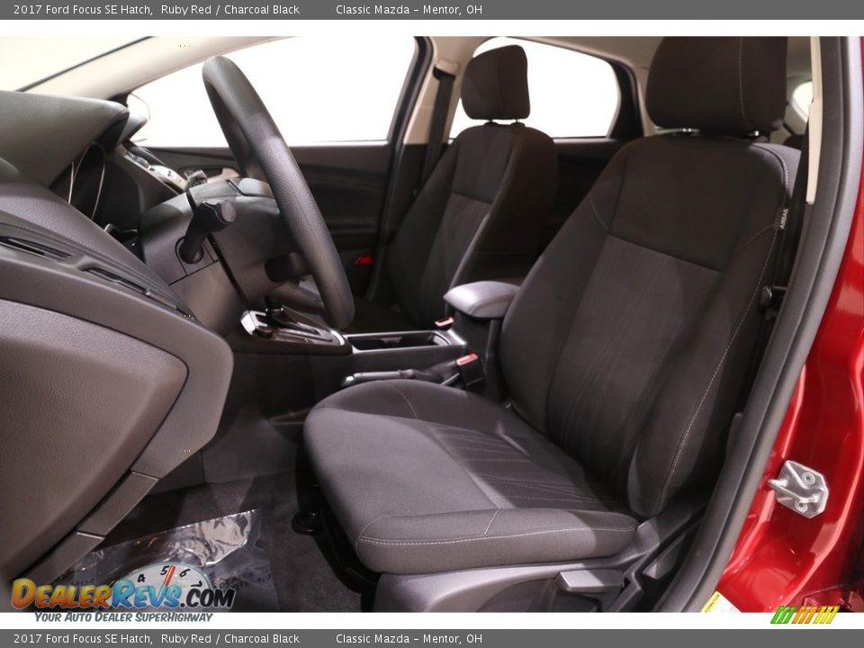 2017 Ford Focus SE Hatch Ruby Red / Charcoal Black Photo #5