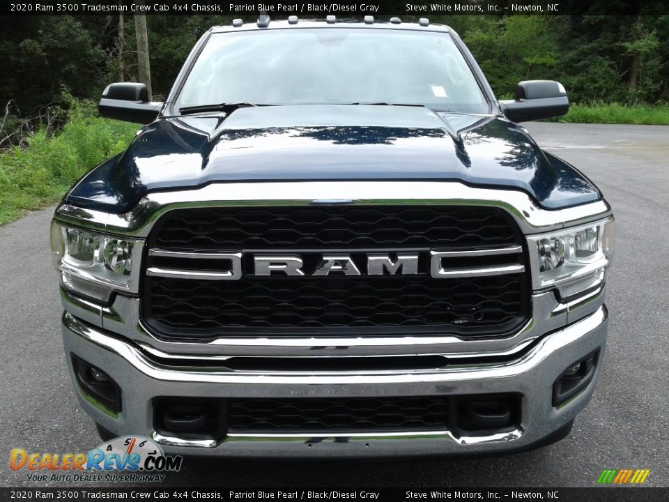 2020 Ram 3500 Tradesman Crew Cab 4x4 Chassis Patriot Blue Pearl / Black/Diesel Gray Photo #3