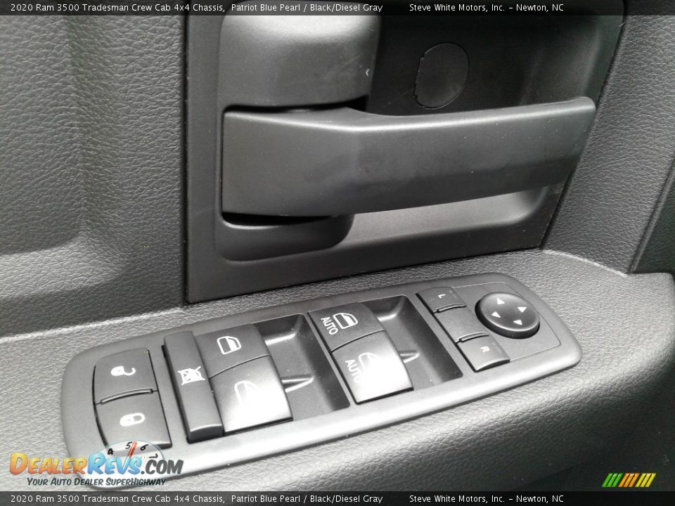 2020 Ram 3500 Tradesman Crew Cab 4x4 Chassis Patriot Blue Pearl / Black/Diesel Gray Photo #11