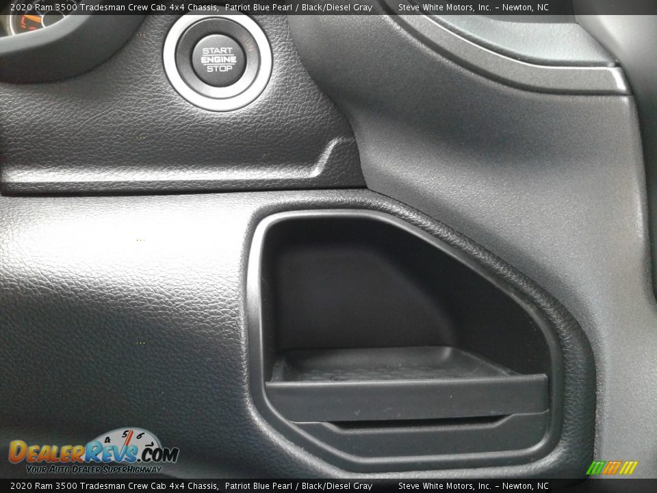 2020 Ram 3500 Tradesman Crew Cab 4x4 Chassis Patriot Blue Pearl / Black/Diesel Gray Photo #20