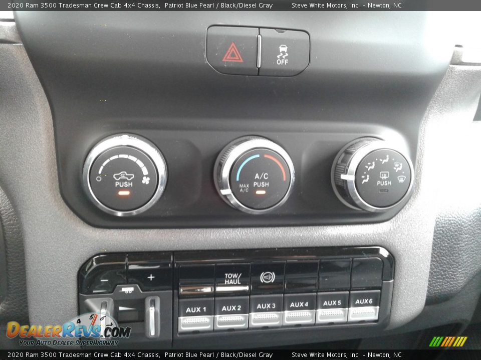 2020 Ram 3500 Tradesman Crew Cab 4x4 Chassis Patriot Blue Pearl / Black/Diesel Gray Photo #23