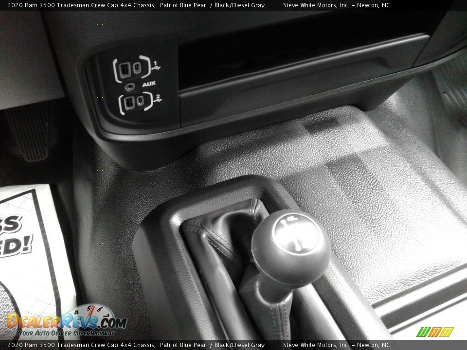 2020 Ram 3500 Tradesman Crew Cab 4x4 Chassis Patriot Blue Pearl / Black/Diesel Gray Photo #24