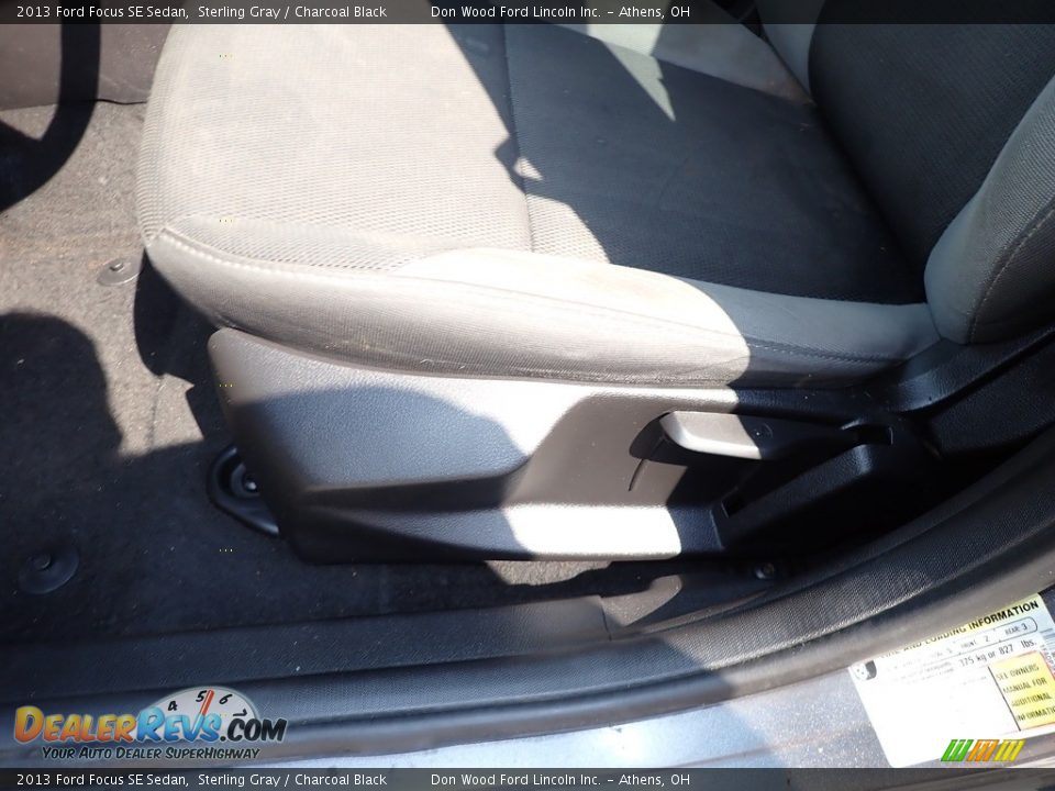 2013 Ford Focus SE Sedan Sterling Gray / Charcoal Black Photo #15
