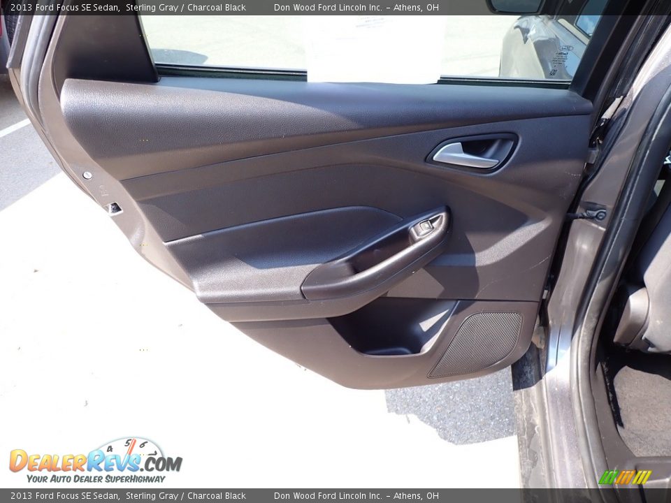 2013 Ford Focus SE Sedan Sterling Gray / Charcoal Black Photo #18