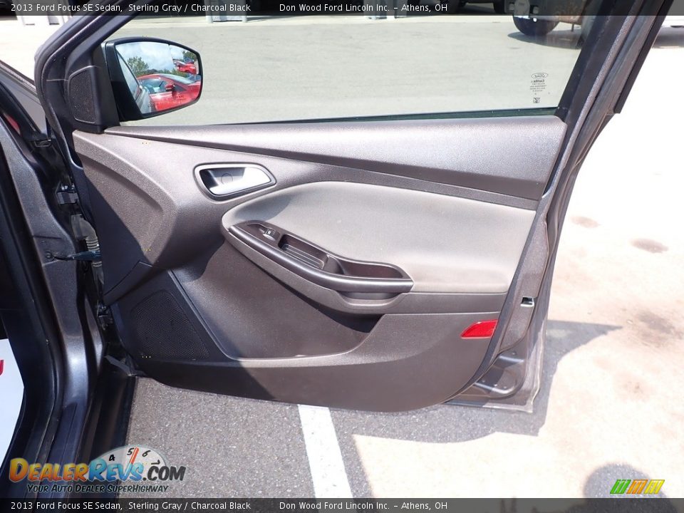 2013 Ford Focus SE Sedan Sterling Gray / Charcoal Black Photo #22