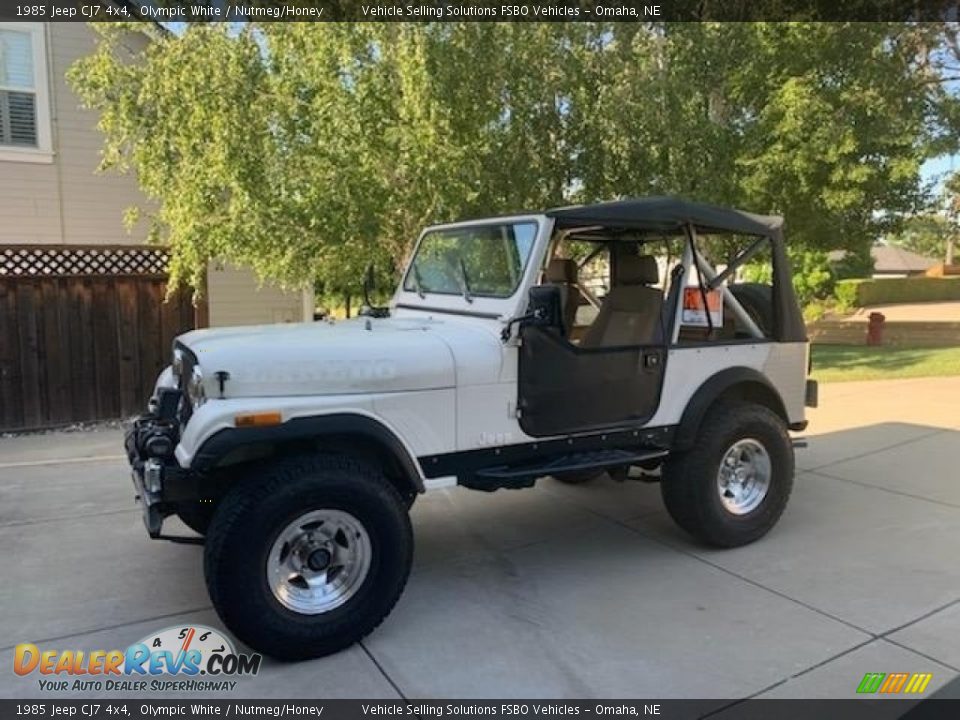 Front 3/4 View of 1985 Jeep CJ7 4x4 Photo #1