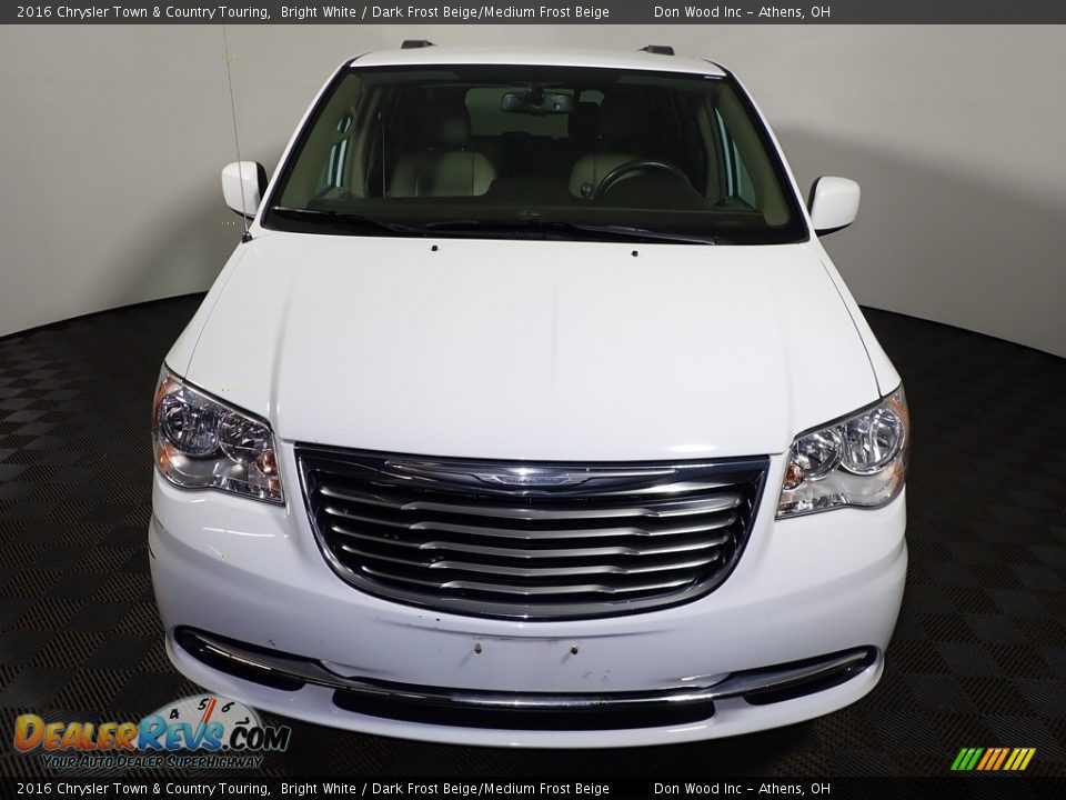 2016 Chrysler Town & Country Touring Bright White / Dark Frost Beige/Medium Frost Beige Photo #4
