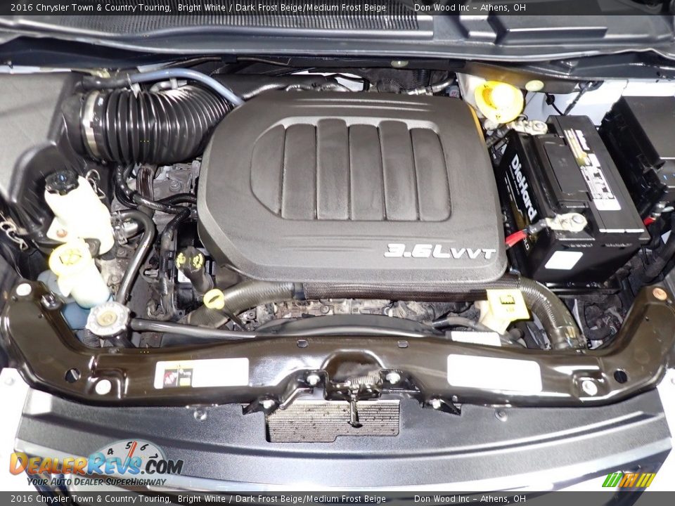 2016 Chrysler Town & Country Touring Bright White / Dark Frost Beige/Medium Frost Beige Photo #6
