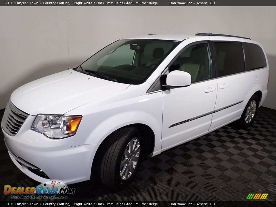 2016 Chrysler Town & Country Touring Bright White / Dark Frost Beige/Medium Frost Beige Photo #7