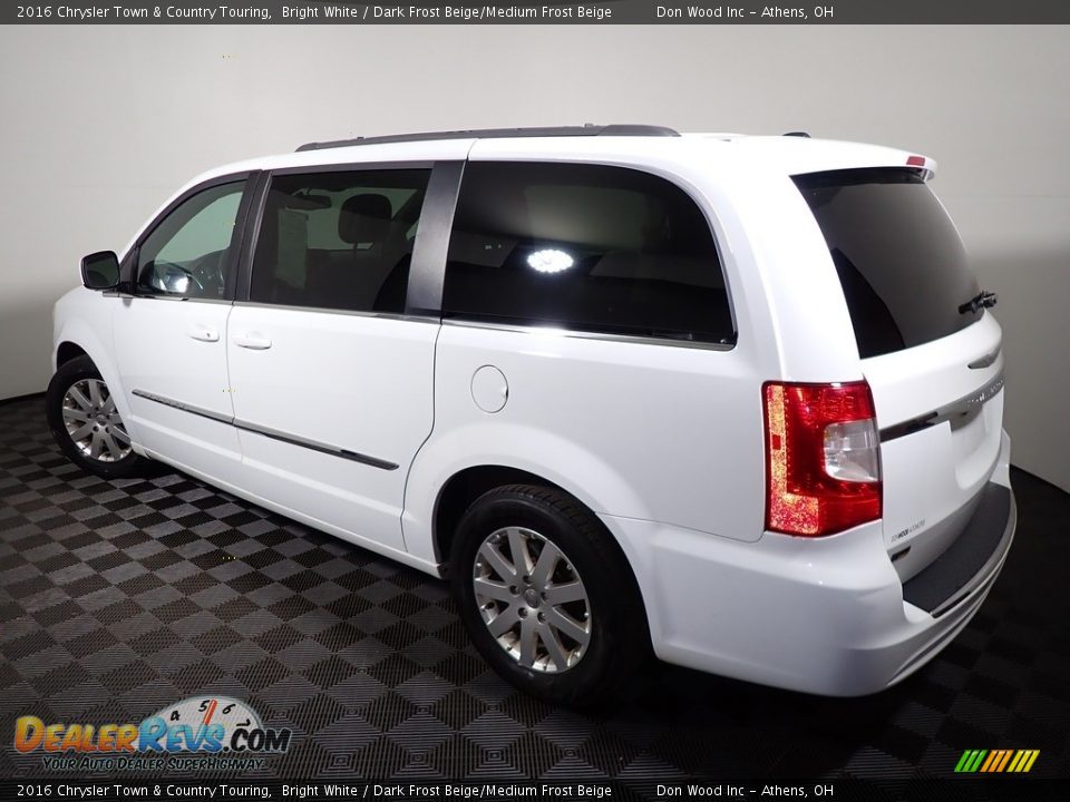 2016 Chrysler Town & Country Touring Bright White / Dark Frost Beige/Medium Frost Beige Photo #9