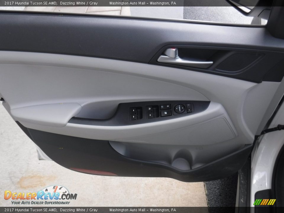 2017 Hyundai Tucson SE AWD Dazzling White / Gray Photo #15