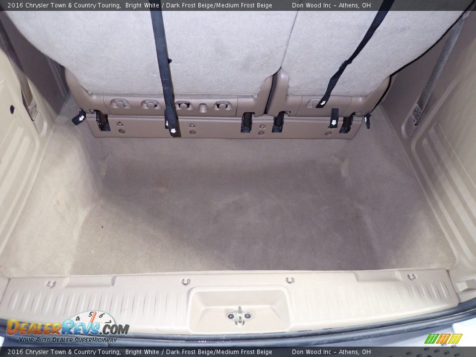 2016 Chrysler Town & Country Touring Bright White / Dark Frost Beige/Medium Frost Beige Photo #13