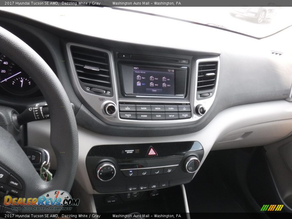 2017 Hyundai Tucson SE AWD Dazzling White / Gray Photo #18