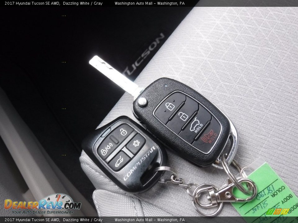 2017 Hyundai Tucson SE AWD Dazzling White / Gray Photo #26