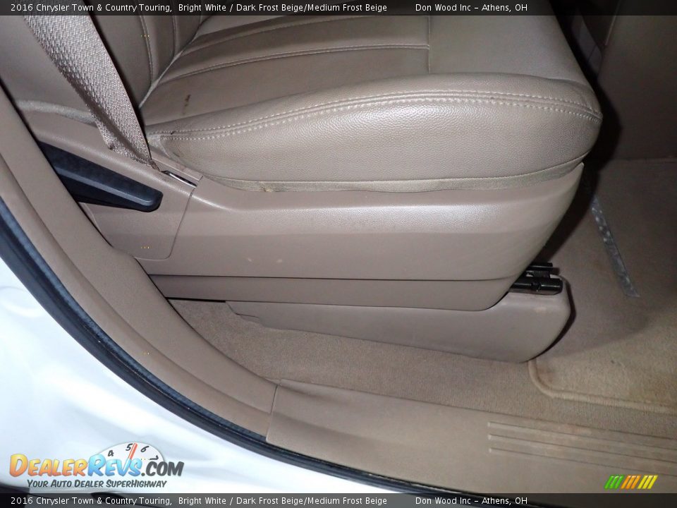 2016 Chrysler Town & Country Touring Bright White / Dark Frost Beige/Medium Frost Beige Photo #25
