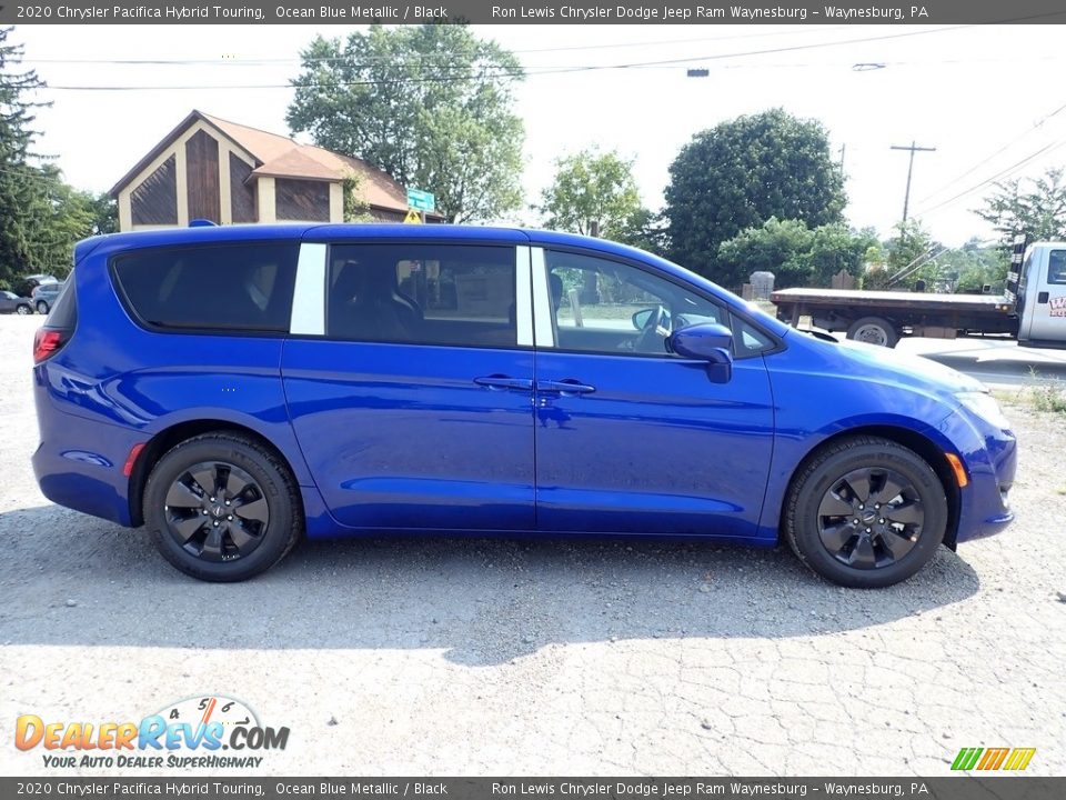 2020 Chrysler Pacifica Hybrid Touring Ocean Blue Metallic / Black Photo #6