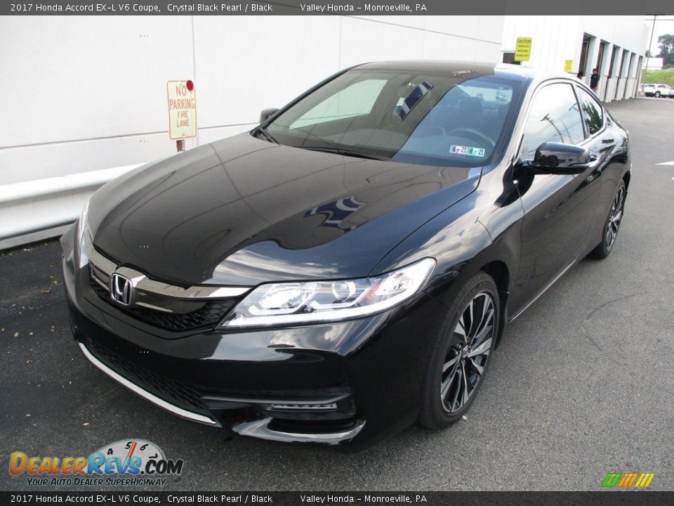 Front 3/4 View of 2017 Honda Accord EX-L V6 Coupe Photo #9